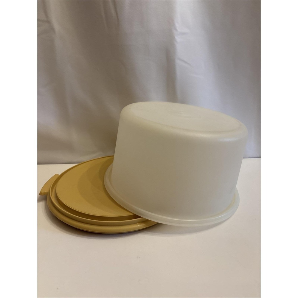 Vintage Tupperware 9.75" Harvest‎ Gold Cake Taker Carrier Round Sm #684-5 1970's